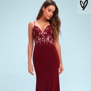 Lulus burgundy gown with beautiful detailed bodice